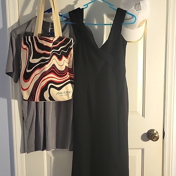 Long dress - Picture 2 of 4